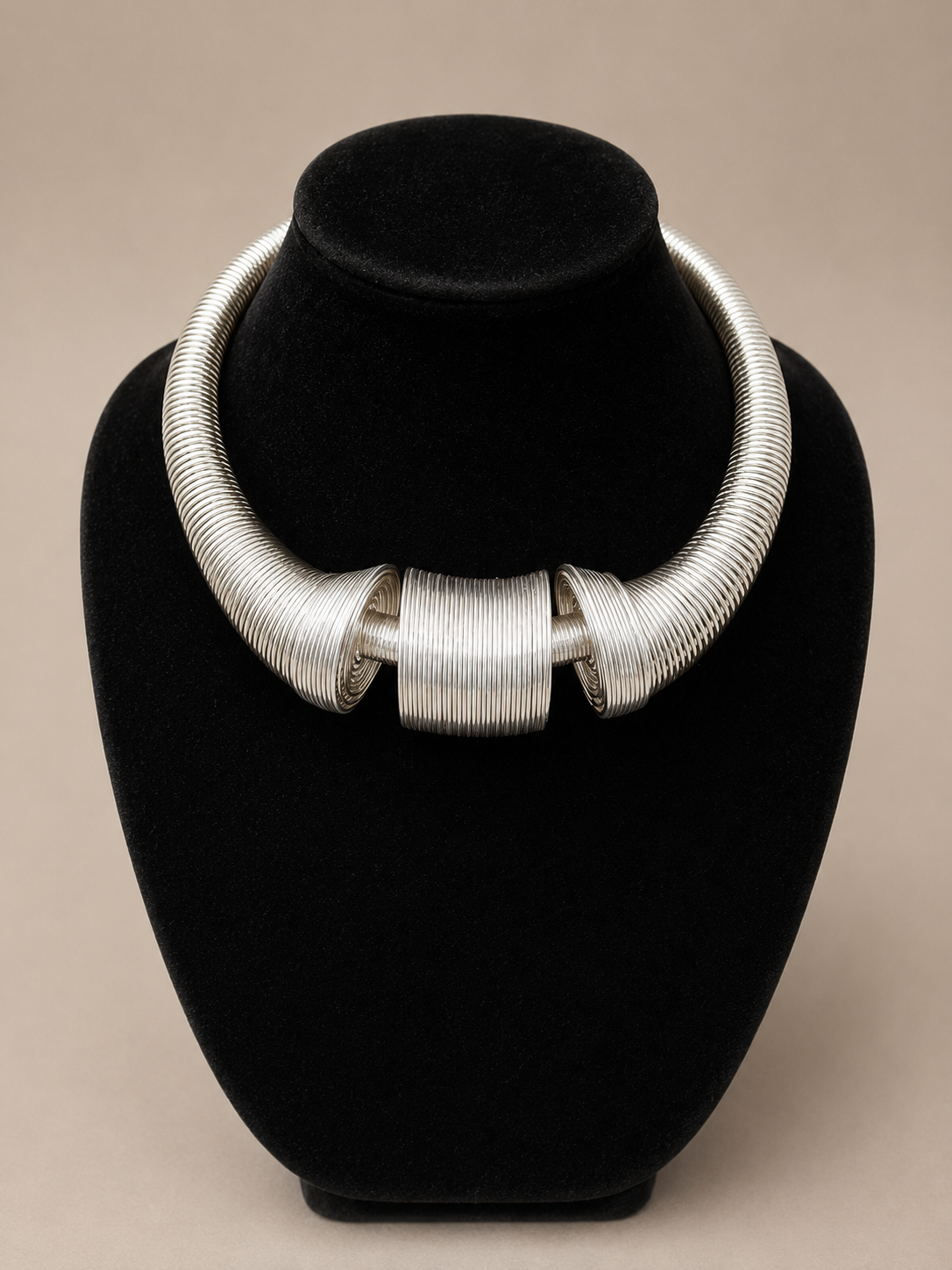 Regal necklace- silver