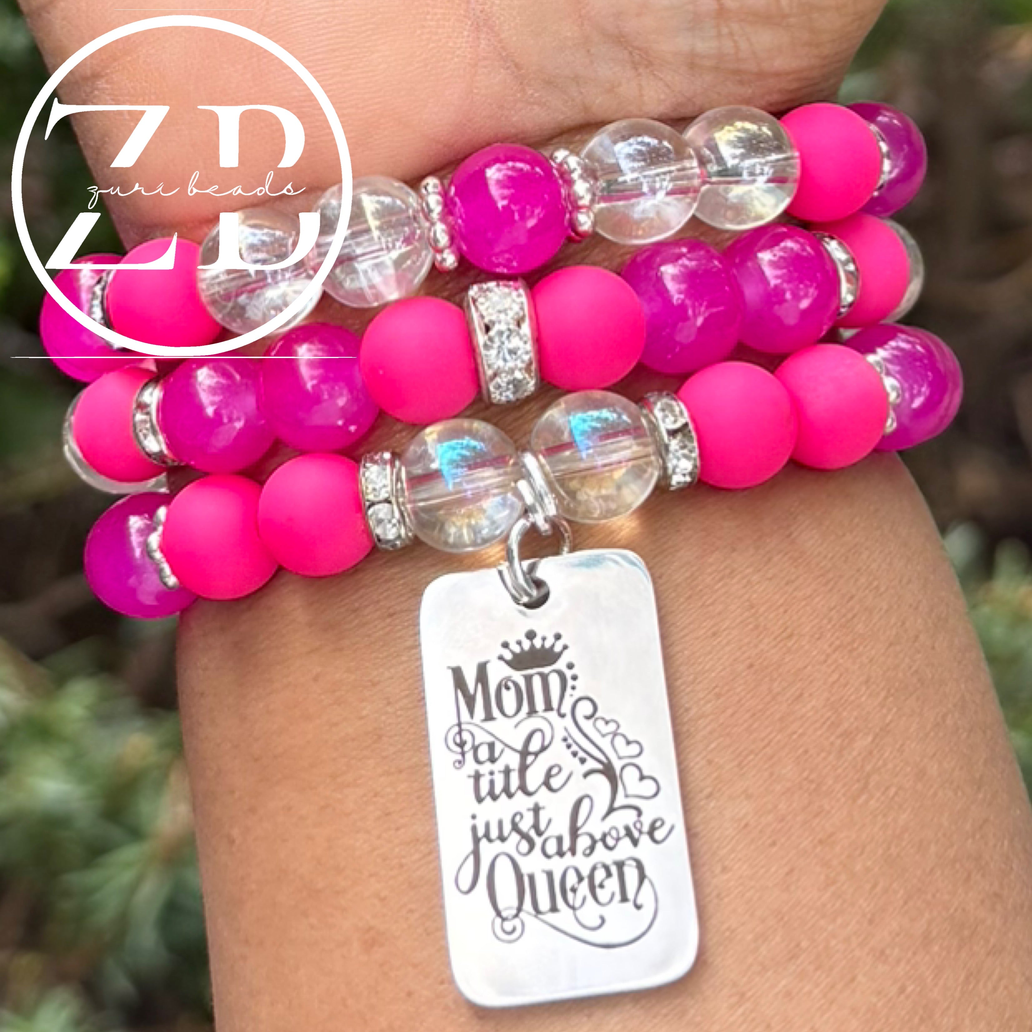 Mom/queen