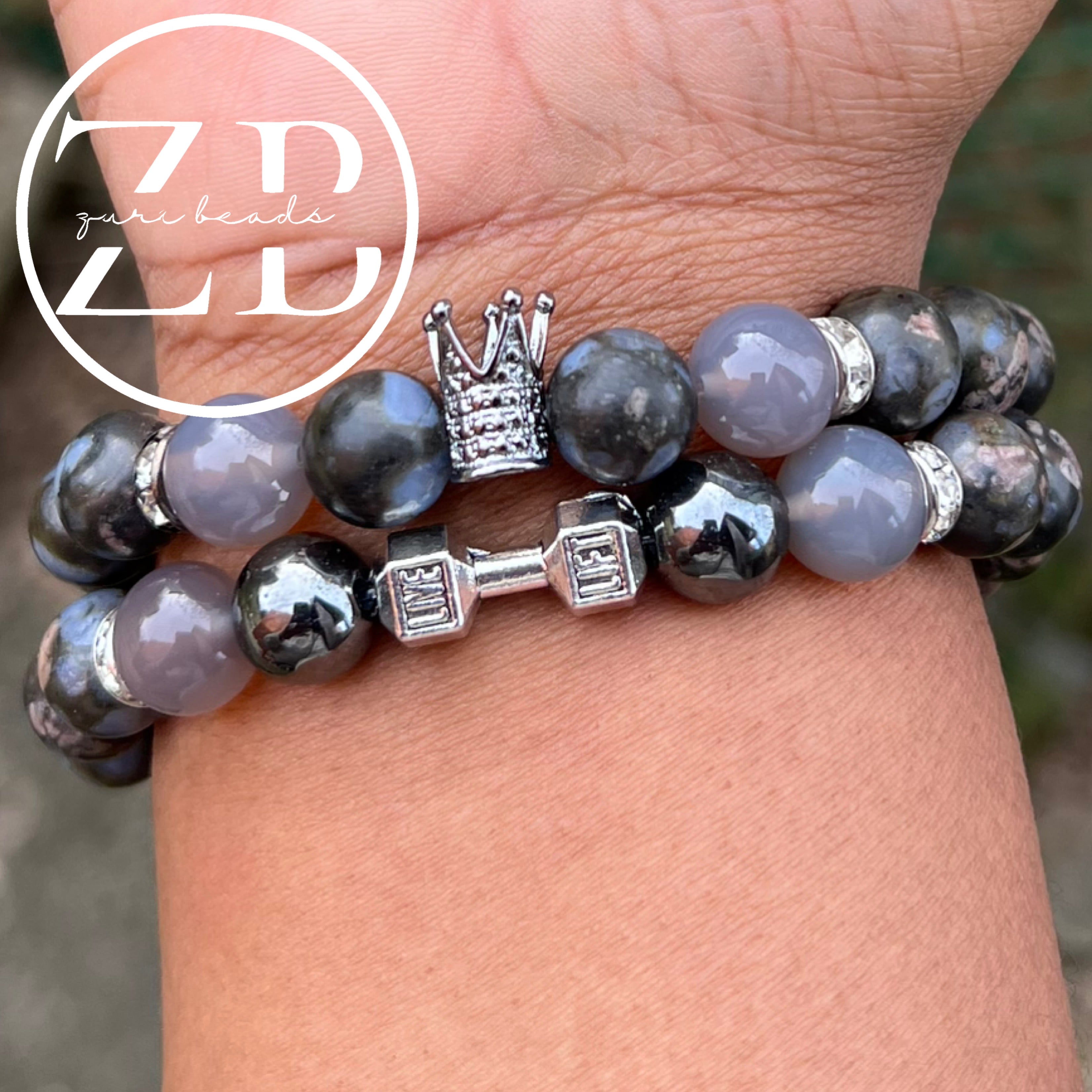 Grayish blue (men’s/unisex)